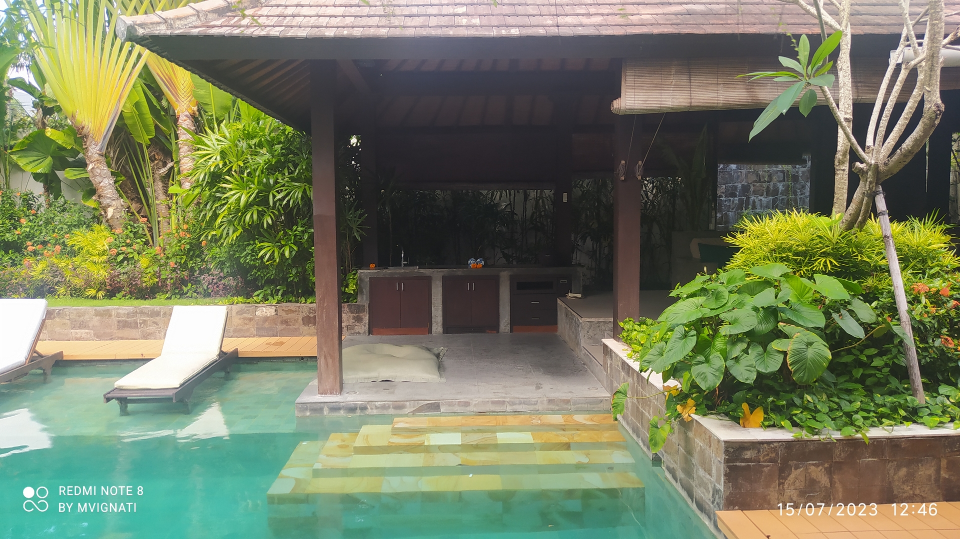 VILLA BESOK